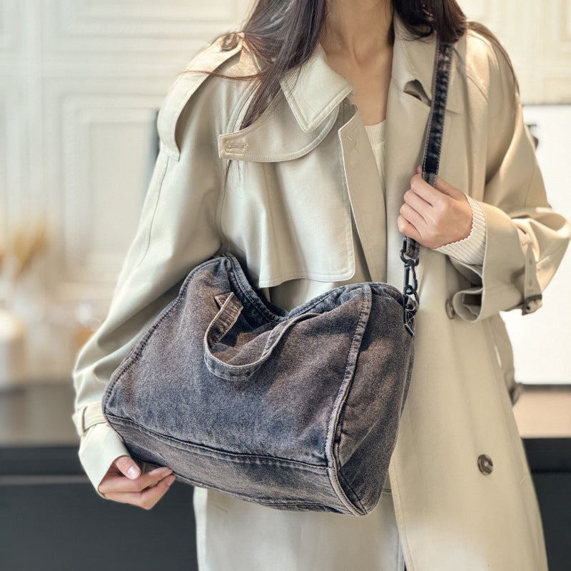 Denim underarm bag women's 2025 new fashion large-capacity messenger bag commuter shoulder bag class tote bag