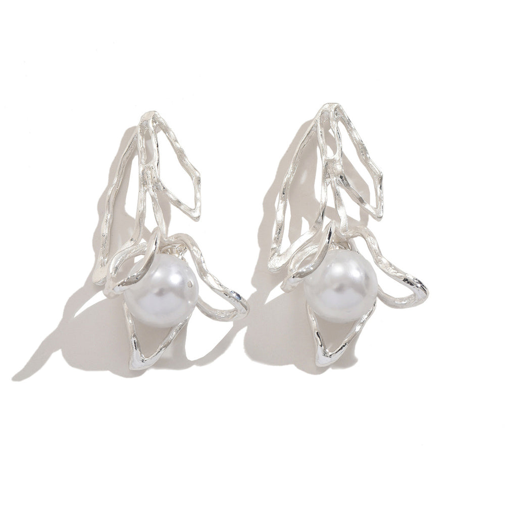 Wholesale pearl stud earrings - european & american style, hollow floral design, light luxury, high-end, fresh & sweet, statement earrings