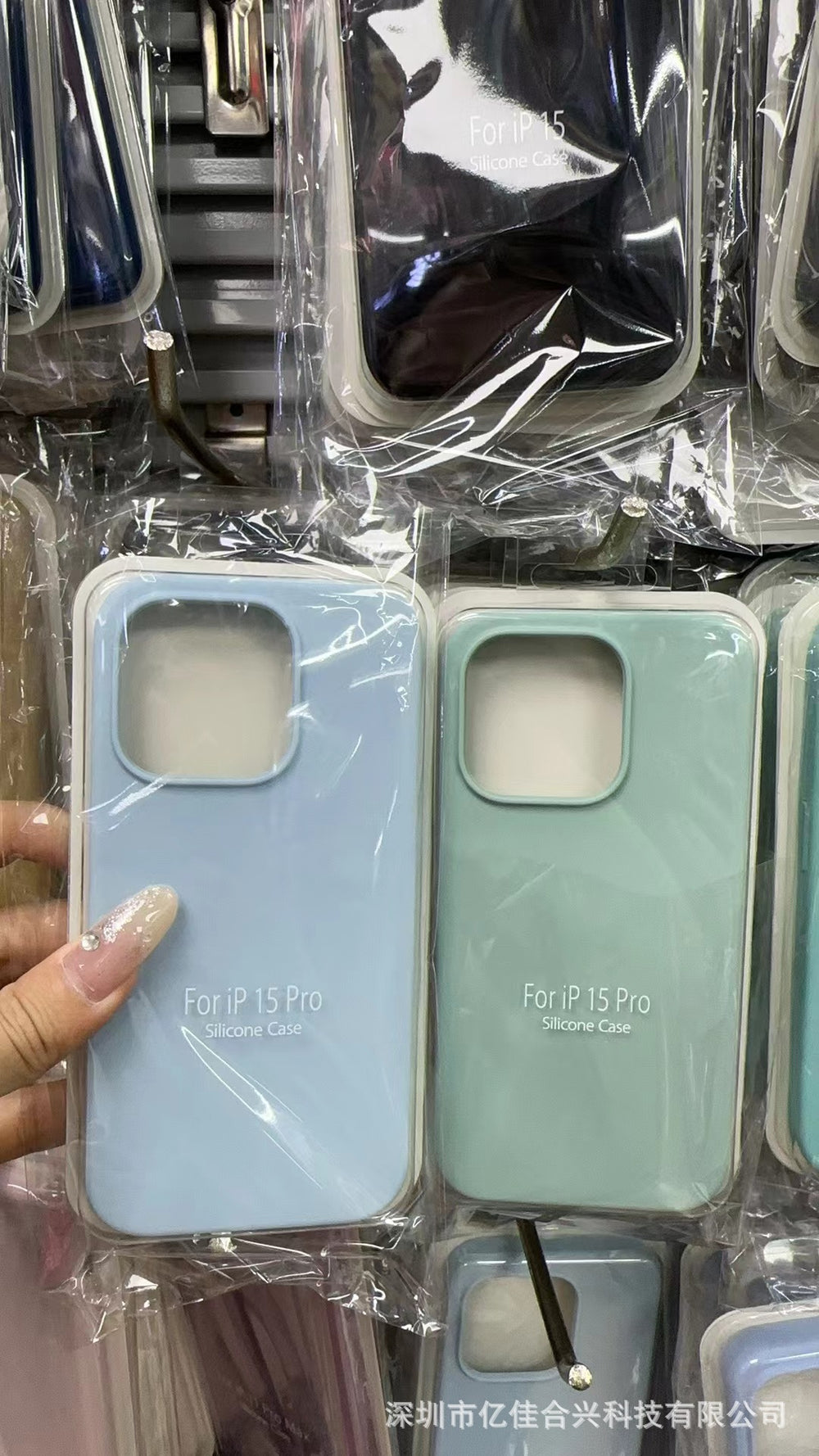 Wholesale liquid silicone phone cases for iphone 17, creative full coverage protective cases for apple 16, 13, and 14 - european & american style, cross-border e-commerce
