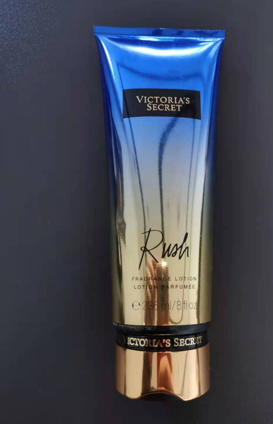 Victoria's secret velvet petals moisturizing and long-lasting fragrance 236ml body lotion