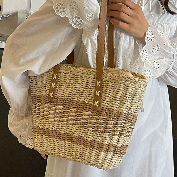 Single shoulder large capacity straw bag portable simple casual straw bag woven bag seaside vacation beach bag rattan bag women