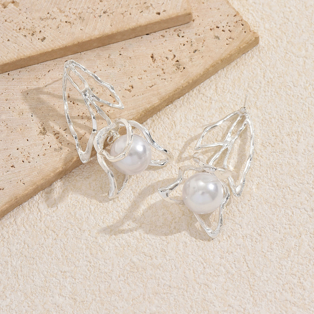 Wholesale pearl stud earrings - european & american style, hollow floral design, light luxury, high-end, fresh & sweet, statement earrings