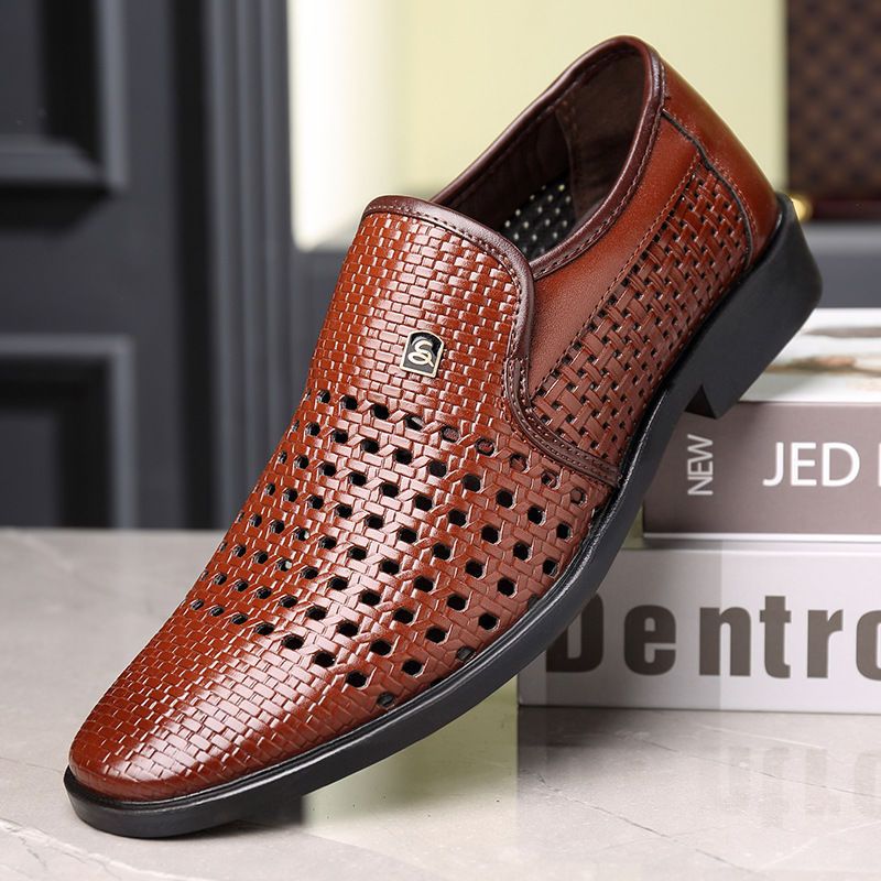 Summer new arrivals: hot-selling men's leather sandals - casual, soft-soled, breathable, business-ready, and formal sandals