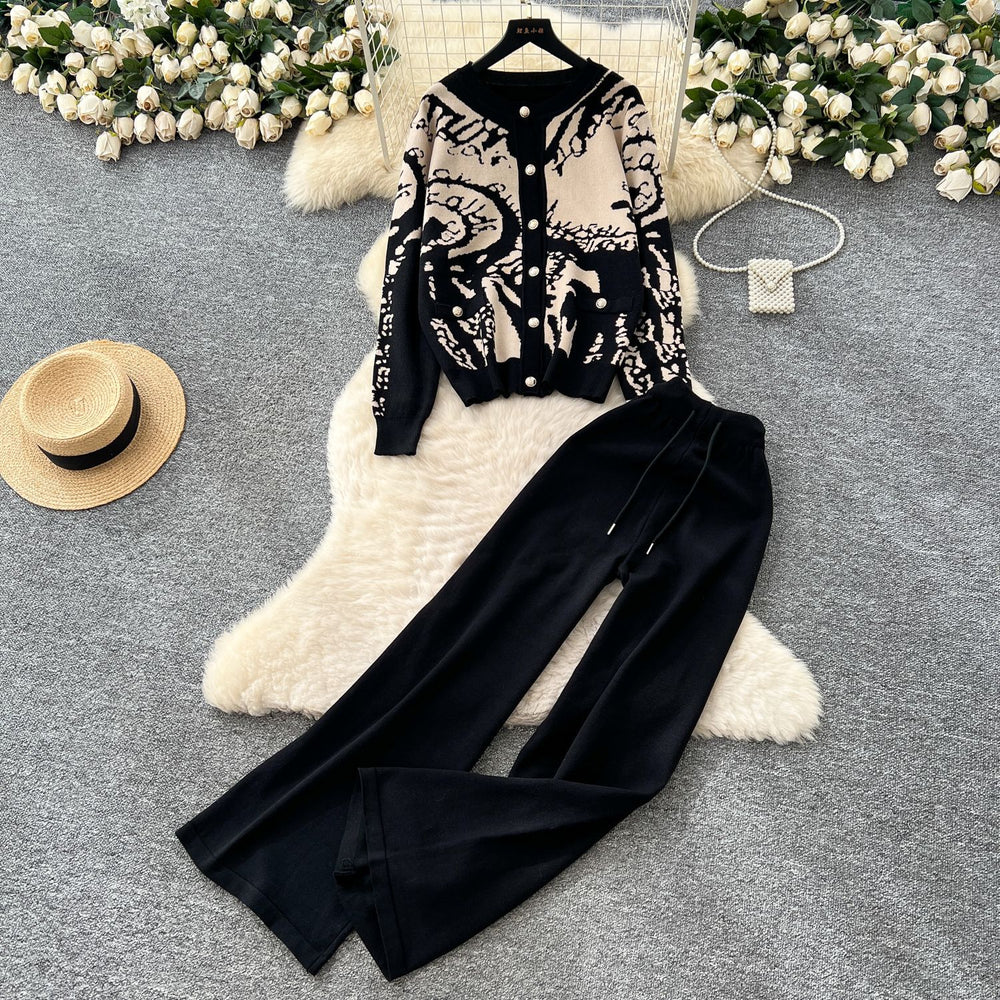 High-end fashionablecontrast colorprinting round neck long sleevesknittingcardigansweater women's high waistloose pantsautumsuit