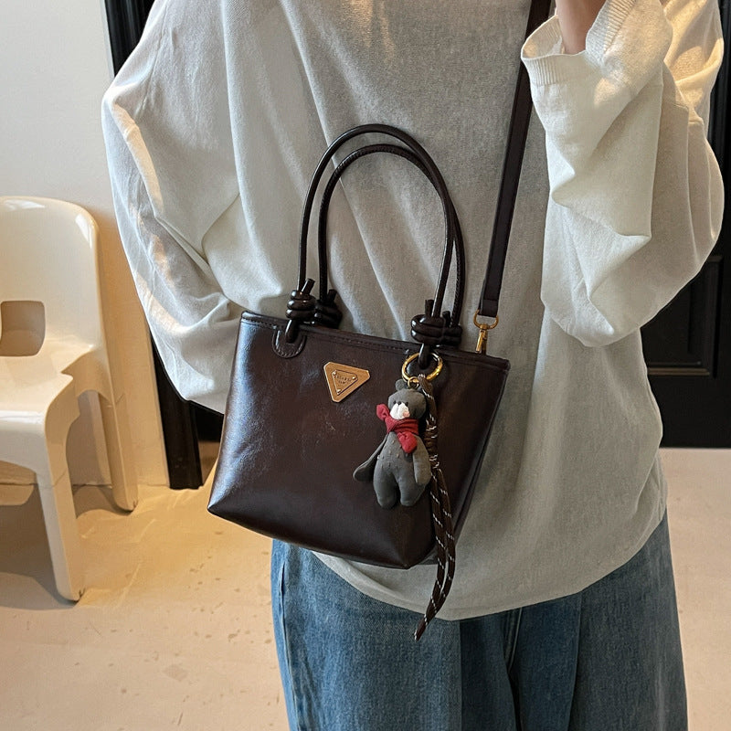 Foreign order high-end sense retro Maillard small bag women's 2025 new autumn and winter versatile messenger bag portable bucket bag