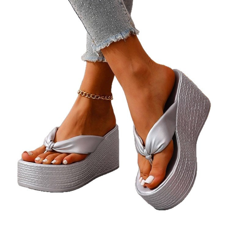 summer new arrivals: plus-size platform slides for women (sizes 36-43). wholesale available. dropshipping to , , and other platforms