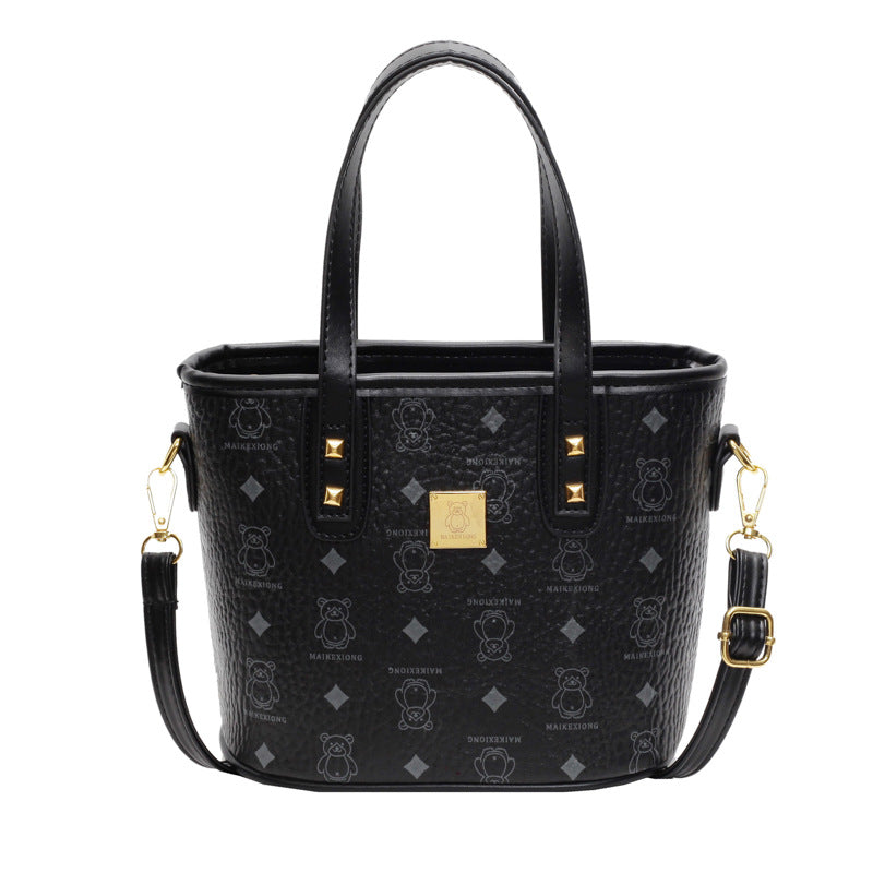 This year's popular women's bags: 2025 new versatile trendy shoulder and crossbody bags, high-end small square bags, and influencer-approved tote bags