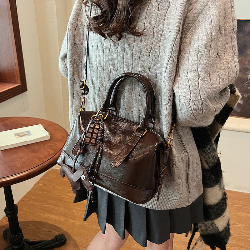 Foreign trade retro small bag women's 2025 new autumn and winter fashion hand pillow bag foreign high-end shoulder messenger bag