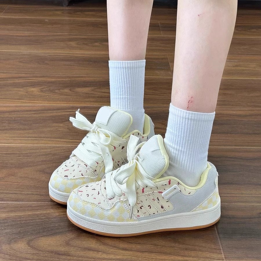 Hong kong style low-top cranberry color bread shoes for women ins trendy 2026 summer new style student easiest for match women's sneakers