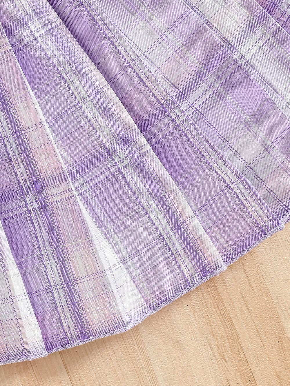 Girls' summer two-piece outfit: purple crewneck top with cartoon letter print and pleated plaid skirt set