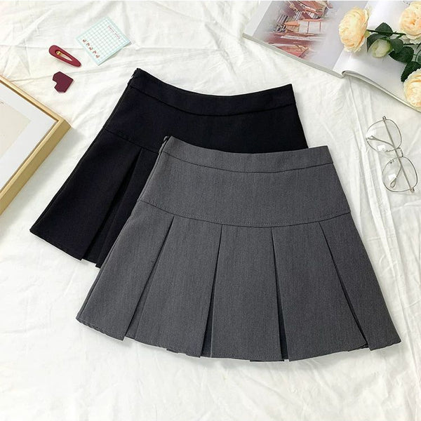 Grey pleated skirt women's 2025 autumn high waist anti-light short skirt design sense small A word hip skirt