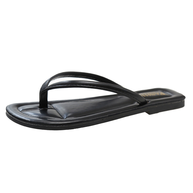 Women's flip-flops: summer fashion, new flat-heel thong sandals, trendy and versatile beach shoes
