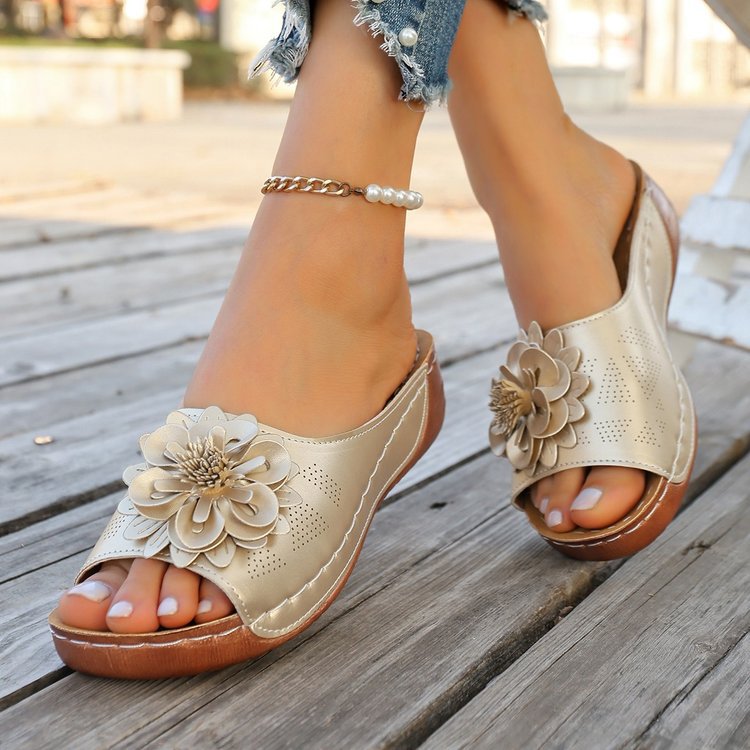 summer new arrival: plus-size wedge heel slippers for women (sizes 36-43). wholesale available. dropshipping to  and