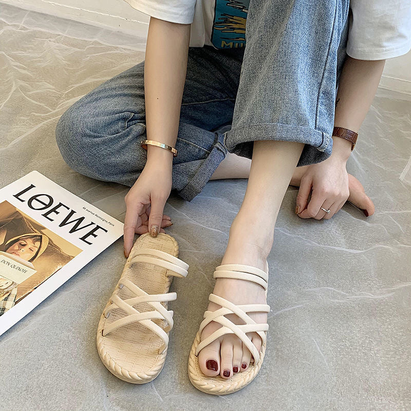 Women's slippers for outdoor wear, 2024 summer new korean style, trendy roman fairy flat sandals, student-style one-strap slides