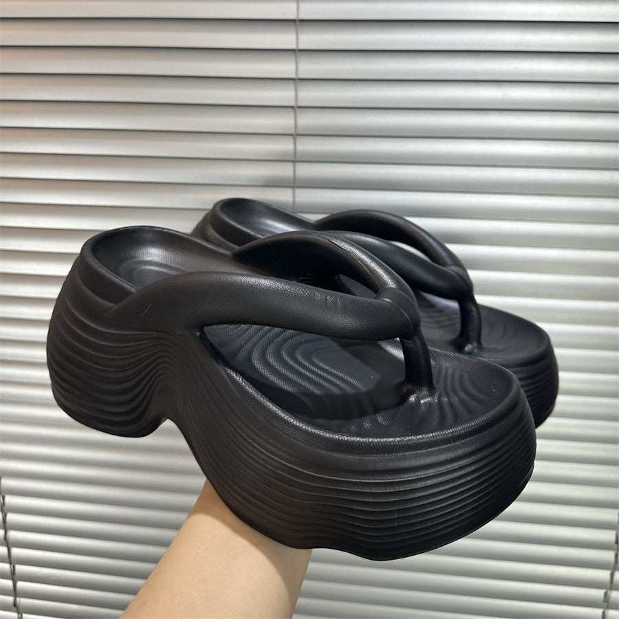 2026 new trendy thick-soled flip-flops for women - summer outdoor fashion sandals
