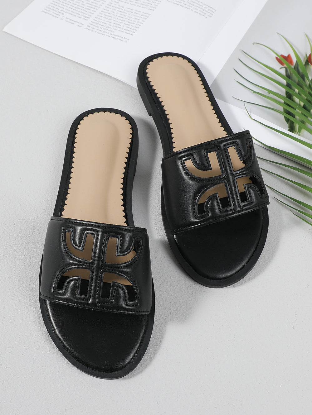 2026 new summer fashion flat sandals - women's one-strap beach slippers for travel