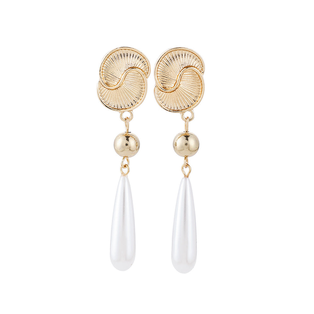 Wholesale autumn/winter earrings: european and american cross-border minimalist style earrings for women - unique, hollowed-out, statement, high-end dangle earrings