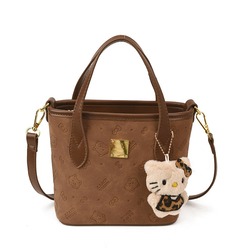 Simple and stylish crossbody bucket bag, 2025 autumn/winter vintage-inspired commuter casual bag, understated luxury niche handbag, shoulder bag