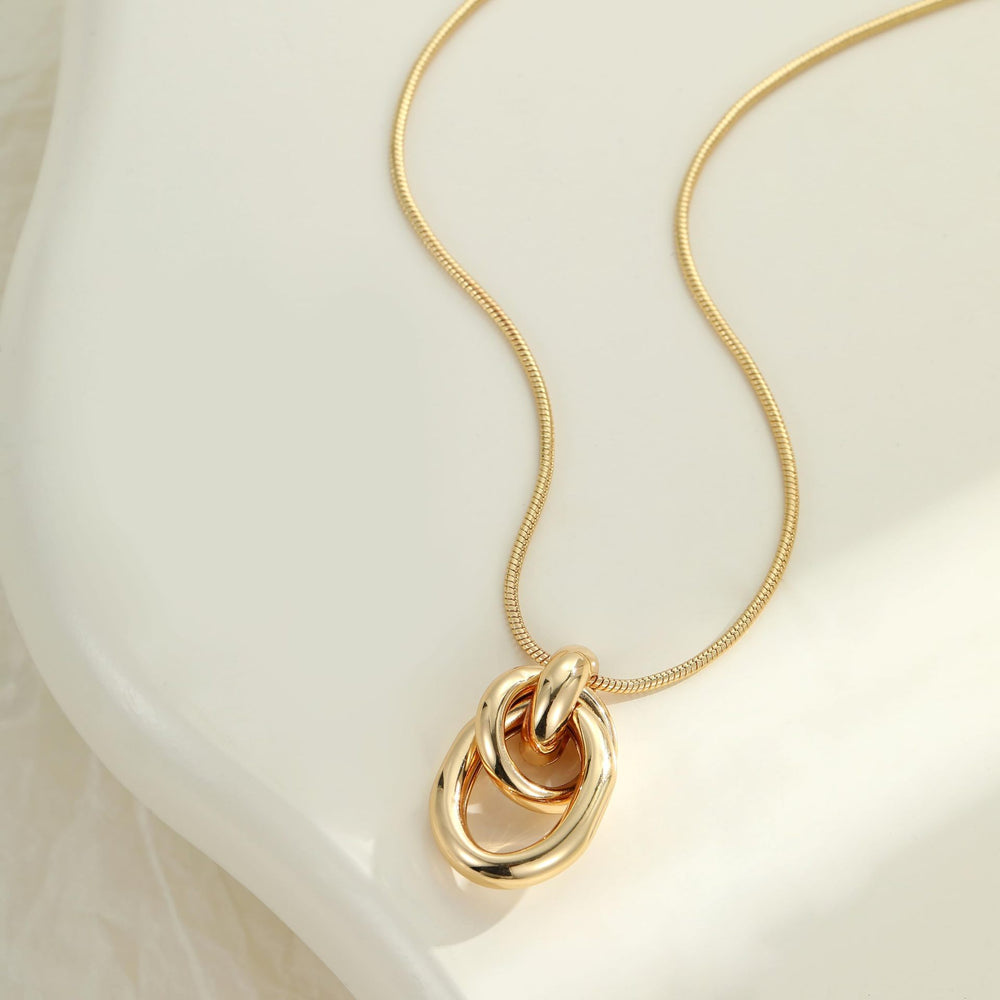 Amazon cross-border bestseller: gold knot pendant necklace - minimalist, trendy, choker style, unique and versatile design jewelry for women