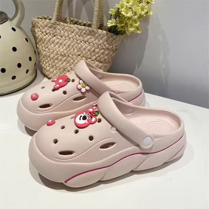 New arrival diy clogs for women wholesale summer cute cartoon couple outwear baotou thick sole shit-stepping slippers for women