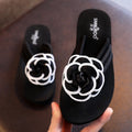 Summer outdoor anti-slip parent-child flip-flops: girls' sandals with floral design, stylish mother-daughter flip-flops for toddlers
