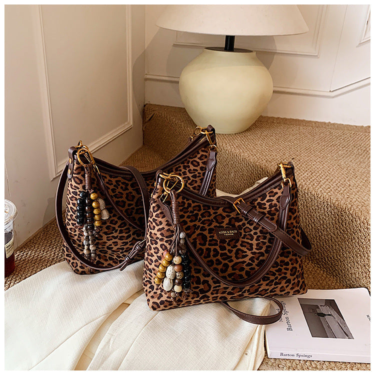 High-value new minimalist retro crossbody bag for women - 2025 autumn collection - commuter bag - niche design shoulder bag/axillary bag for women