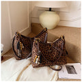 Large leopard print with pendant