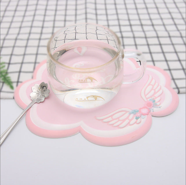 Car anti-slip mat creative cartoon silicone coaster high temperature resistant washable mobile phone storage mat fashion soft rubber placemat