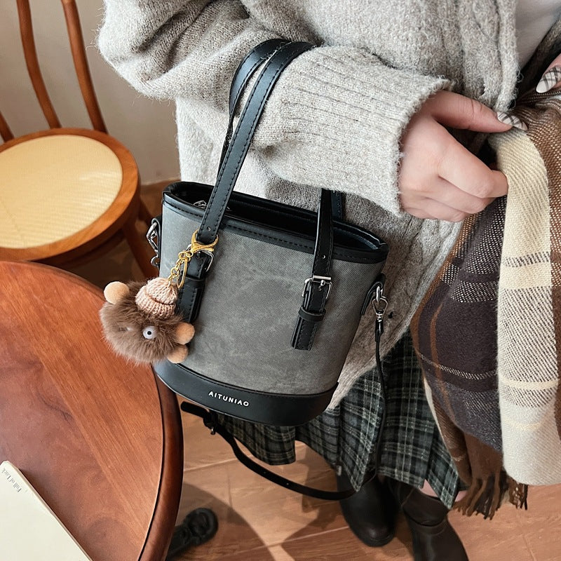 Autumnew arrival large capacity bucket bag for women easiest for matchtrendyolcommutersatchel bag casual high-looking retro shoulder bag