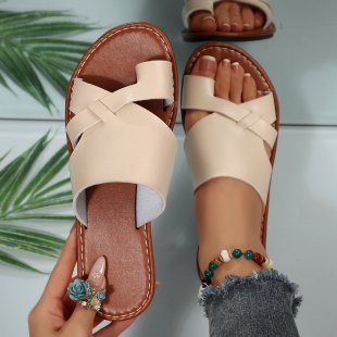 summer new arrival: plus-size women's flat slippers for cross-border e-commerce. available in sizes 36-43. wholesale options available. dropshipping to  and