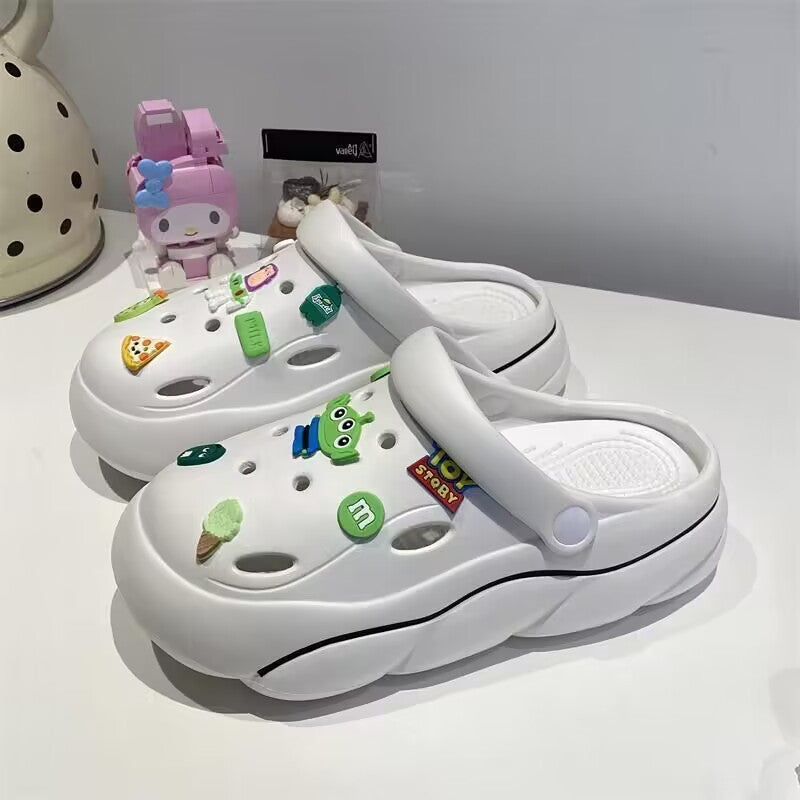 2024new arrival shit-stepping clogs for women outwearsummercutepopularthick sole nurse beach two-wear toe-cap slippers