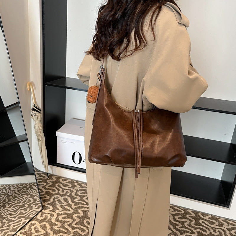 Casual retro large-capacity bag women's 2025 new autumn and winter commuter shoulder bag popular leopard print messenger bag