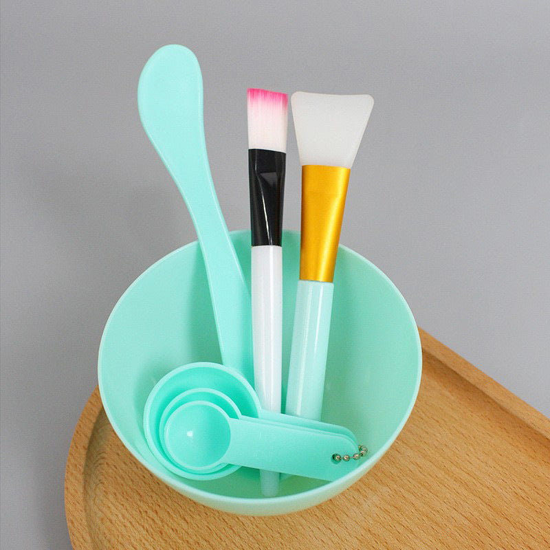 7-piece mask mixing kit: beauty mask application tools - includes mask bowl, mixing spatula, mask brush, and silicone applicator