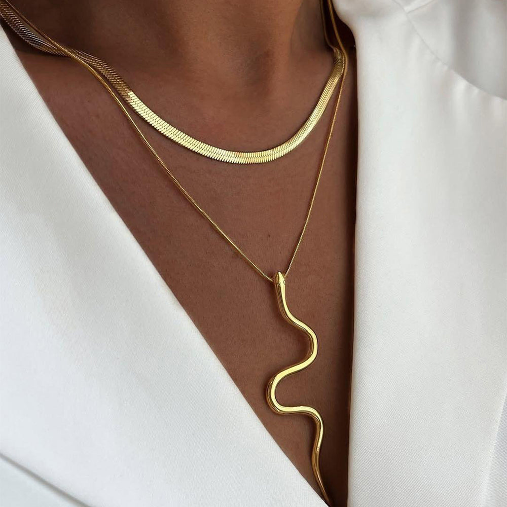 Wholesale snake pendants: european and american cross-border creative necklaces, fashionable minimalist double-layer stackable hip-hop zodiac snake jewelry for women