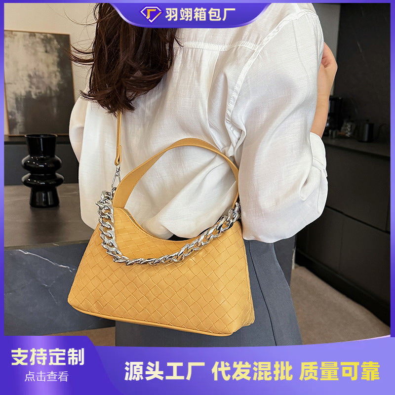 Foreign trade advanced sense foreign style small bag women's 2025 new woven chain hand bag versatile shoulder messenger bag
