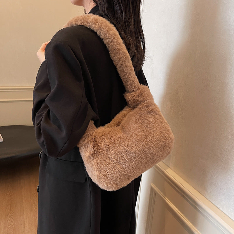 New fashion trend women's plush messenger bag cute portable shoulder bag can hold mobile phones