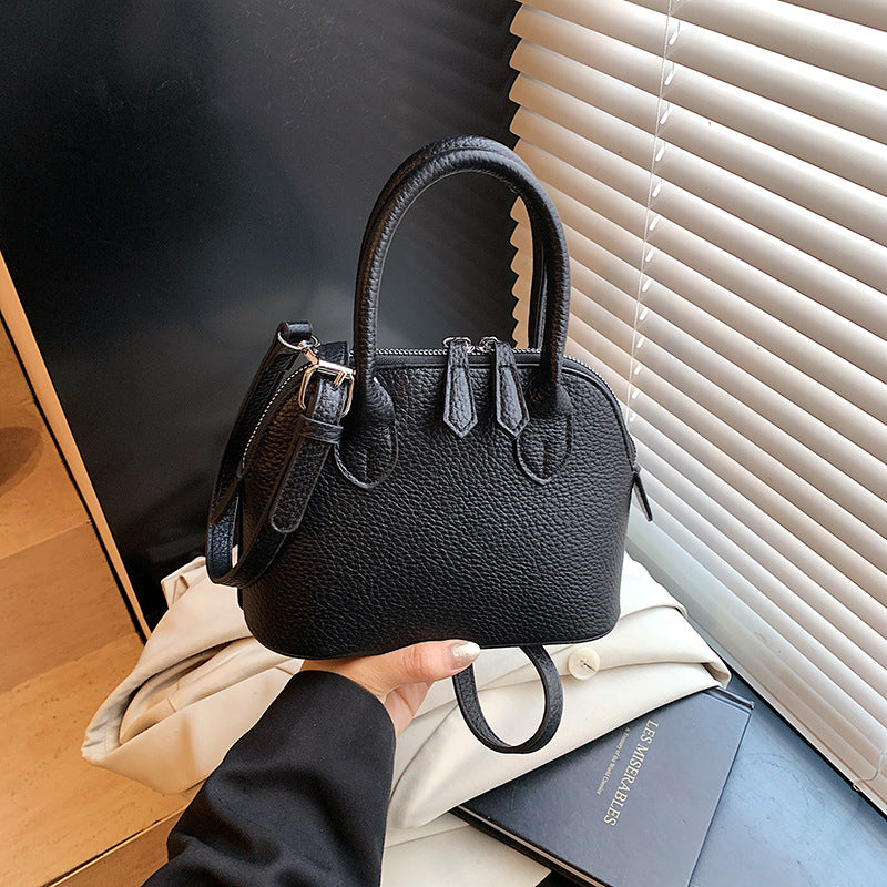 Bowling bag shell bag high sense 2025 popular fashion versatile niche messenger handbag shoulder bag