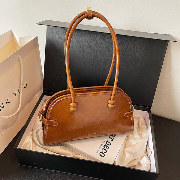 Premium sense super fire small bag women's 2025 new autumn and winter retro versatile messenger bag fashion shoulder armpit bag