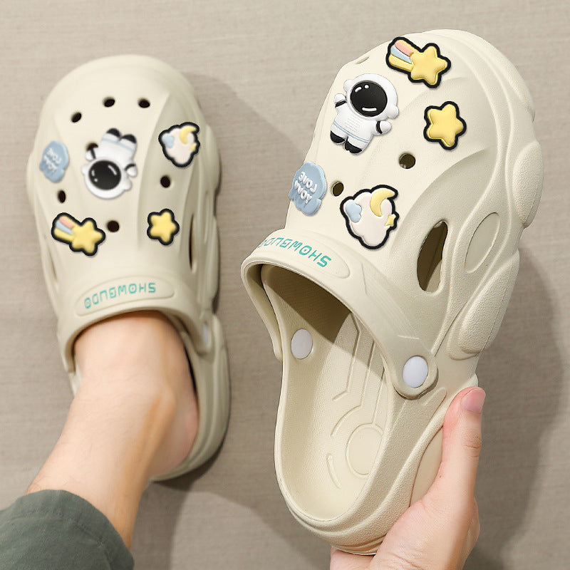 Cartoon nurse clogs women's summer outdoor wear internet celebrity 2024 new non-slipthick sole toe beach sandals