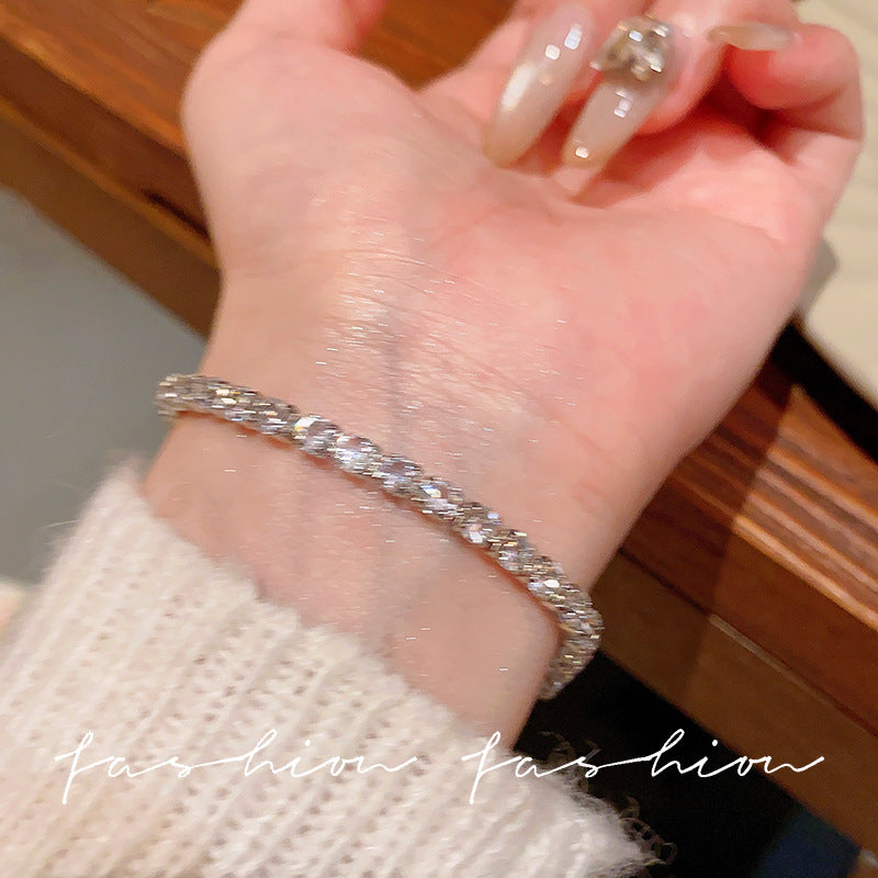 Super fairy micro-embedded zircon bows bracelet for women classy sense of accessible luxury crystal bracelet best selling exquisite pull-out hand jewelry