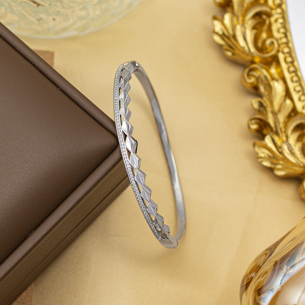 Bracelet female titanium steel fashion non-fading copper inlaid zirconium bracelet niche high-end fashion elegant jewelry wholesale hand jewelry