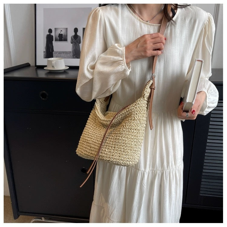 Free shipping handmade messenger woven bag niche temperament light luxury small fragrant women's 2024 new chain shoulder messenger bag