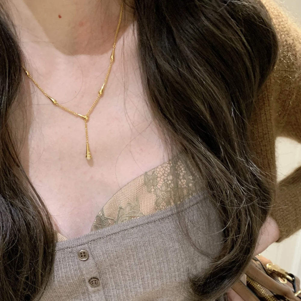 Same style water drop small waist ice cream necklace for women, medieval accessible luxury qianjin classy clavicle chain fall and wintersweater chain