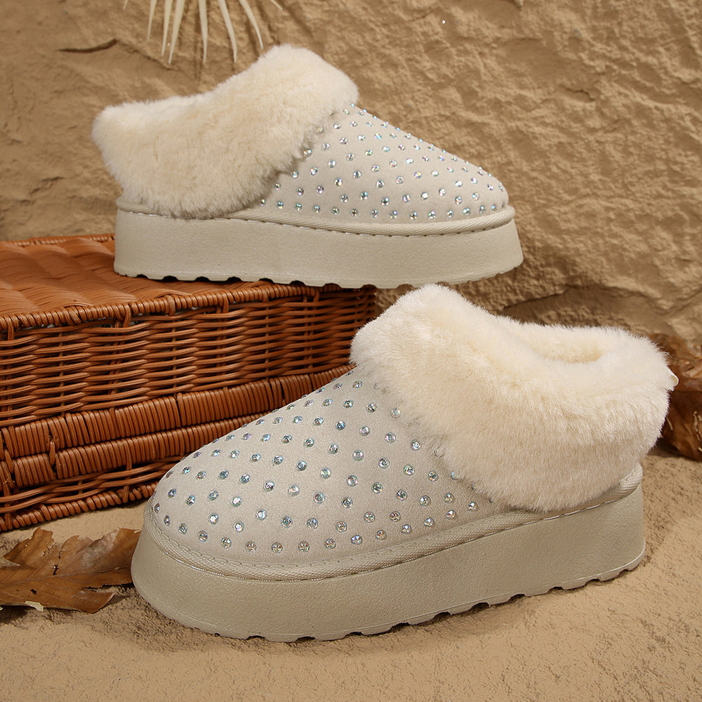 Wholesale plus-size women's autumn snow boots: new styles for independent e-commerce stores, featuring rhinestone embellishments, suede, fleece lining, extra thick padding, and warm, chunky soles