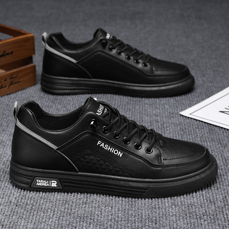Men's shoes 2025 winter new trendy versatile breathable white sneakers lightweight soft sole casual student skate shoes