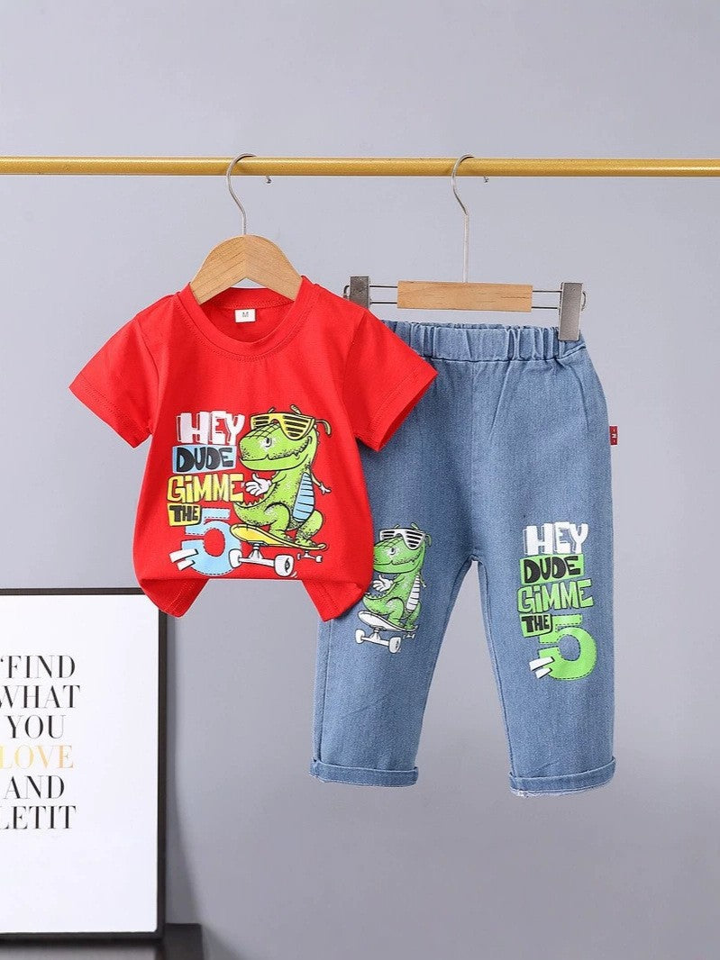 New boys' dinosaur skateboard print short-sleeve cotton t-shirt and jeans two-piece set - trendy summer outfit for toddlers and young children