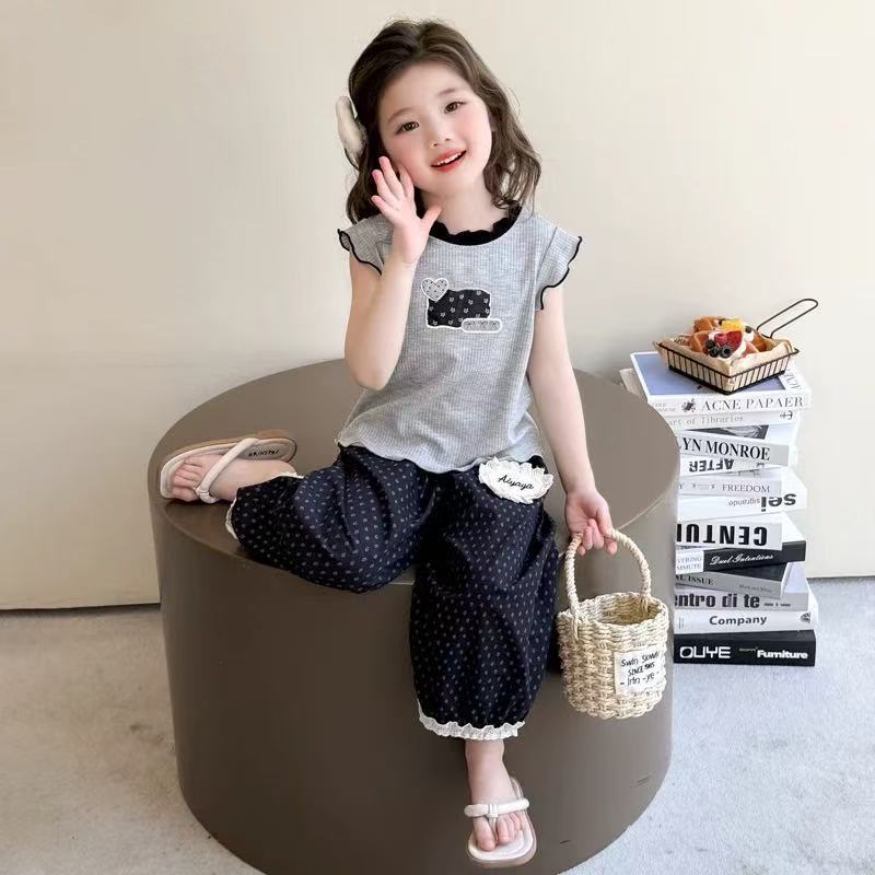 Girls' summer outfit set: new korean style sleeveless polka dot pants and tank top for kids