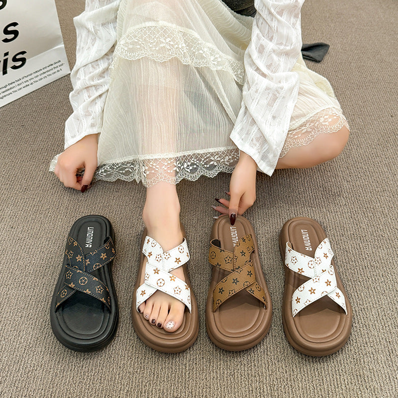 High-end trendy printed sandals and slippers for women, perfect for summer wear. roman-style, thick-soled, breathable, fashionable, versatile, and height-increasing flip-flops