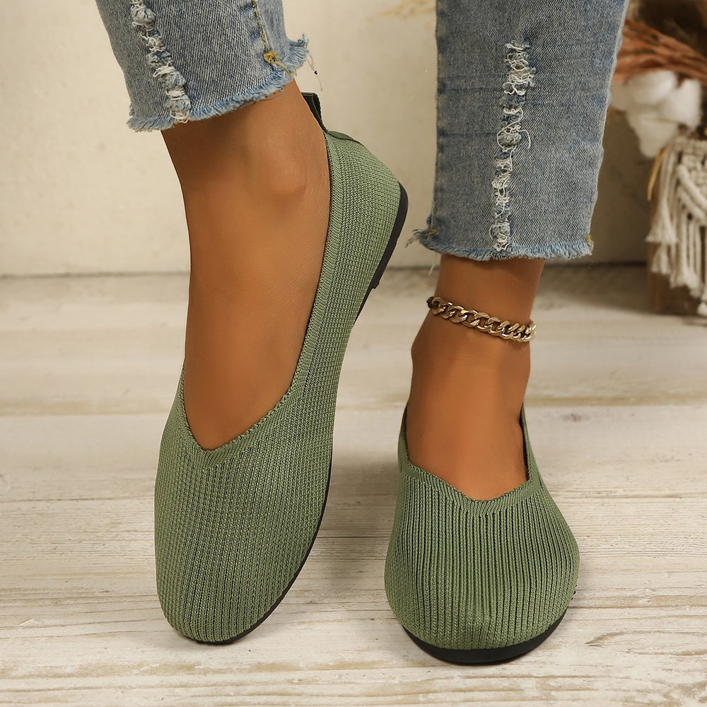 summer new arrival: plus size women's casual comfort pointed toe flyknit slip-on flats - wholesale
