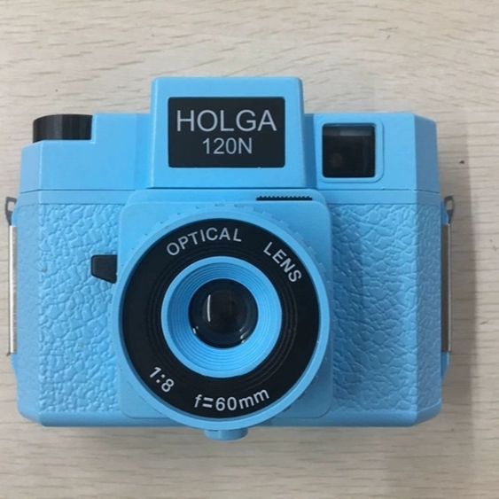 Holga 120n color film camera - leaky master, black plastic resin slr, compatible with color flash